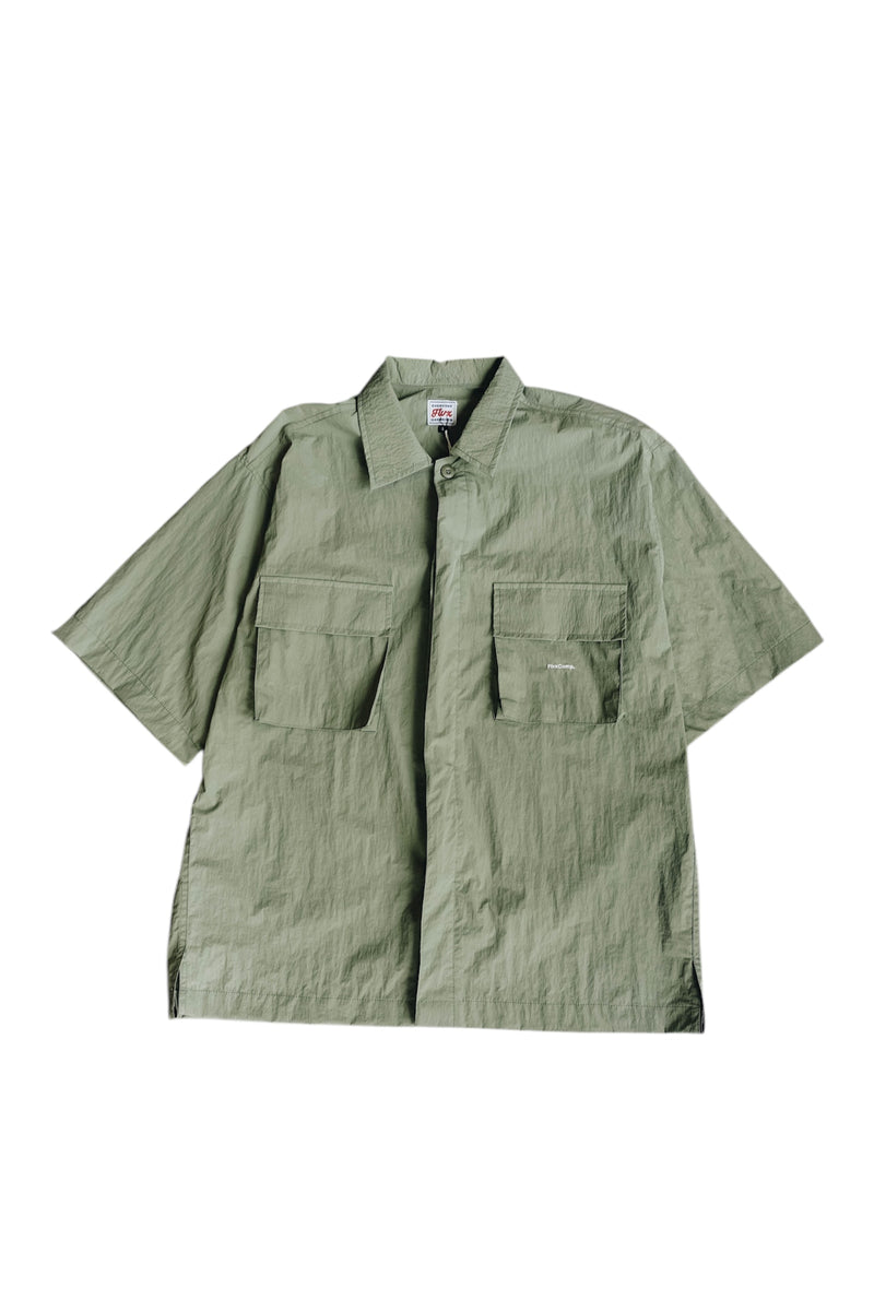 ★関税込★TRILLION★UTILITY NYLON 3 POCKET WORK HALF SHIRTS Nylon Work Shirt - Olive – FLVX CO.